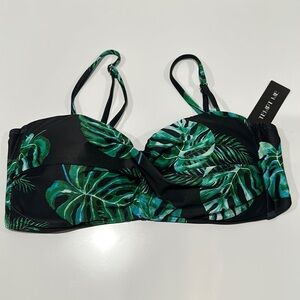 🌸NEW women’s green and black one piece swimsuit Sz Large with Tags.